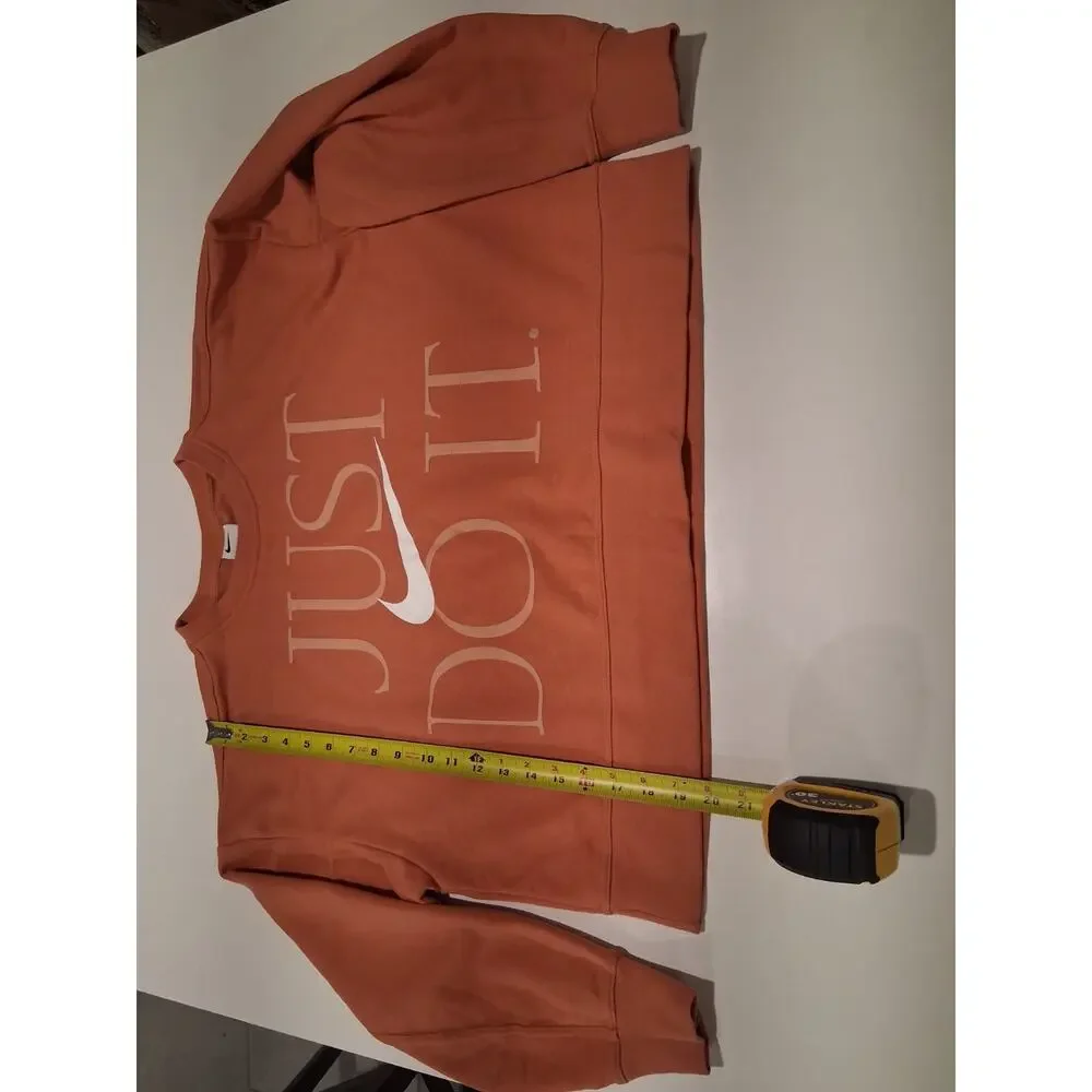 Nike Women's Dri-FIT Get Fit Graphic Crewneck Sweatshirt Medium Madder Root...